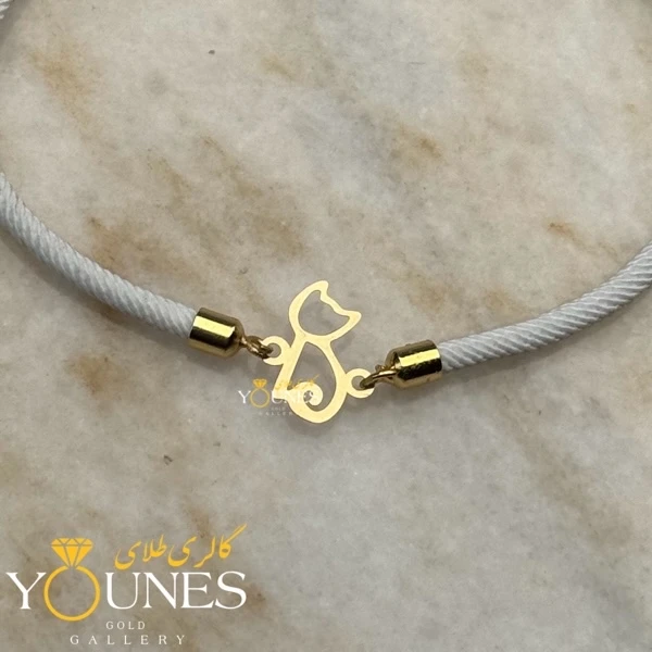 دستبند گربه نشسته طلا لیزری